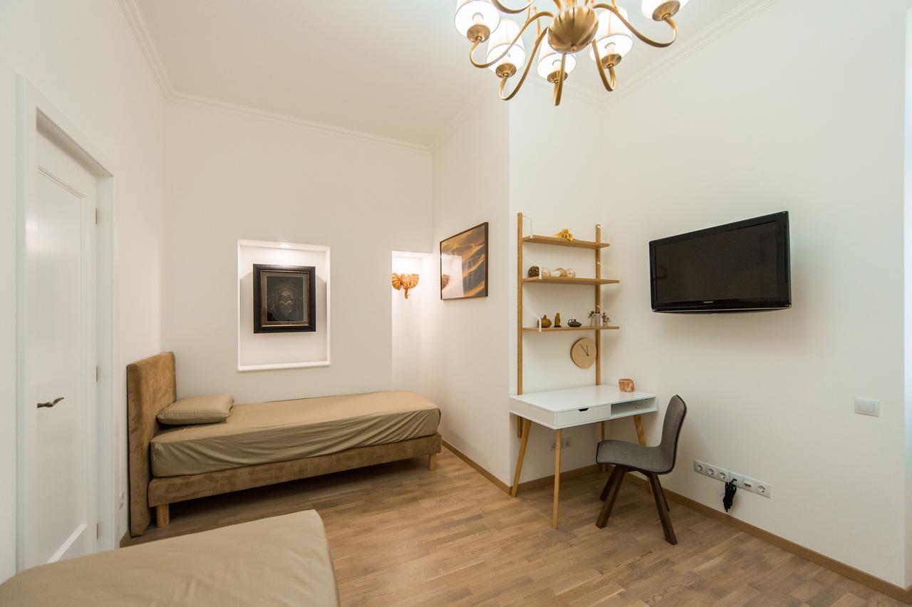 Casa Mandl Lägenhet Braşov Exteriör bild