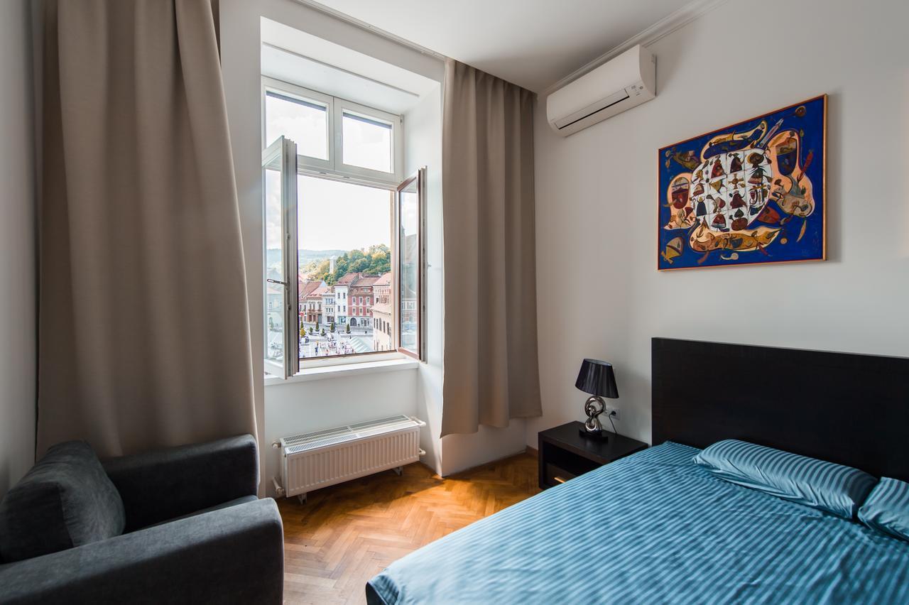 Casa Mandl Lägenhet Braşov Exteriör bild