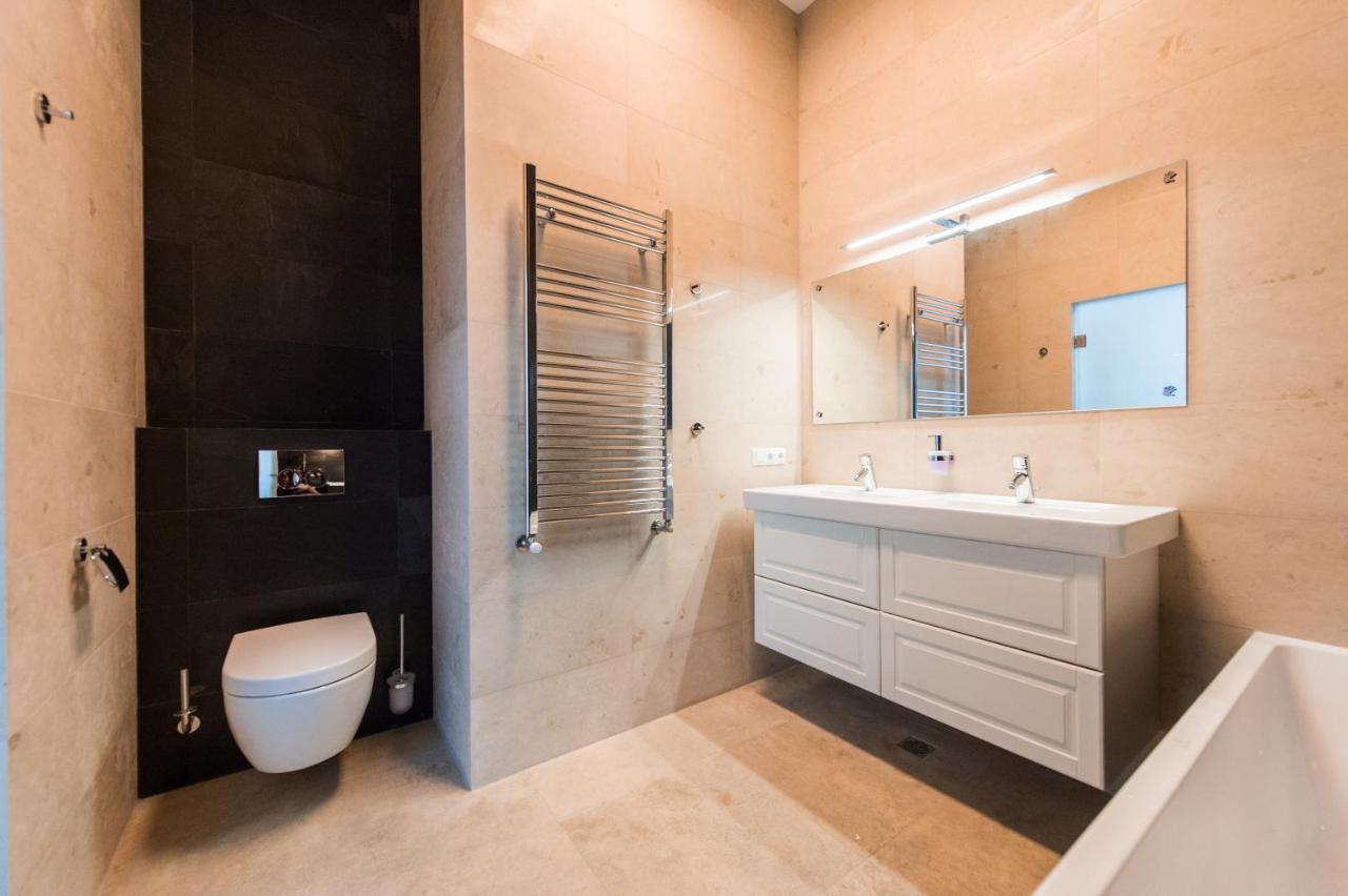 Casa Mandl Lägenhet Braşov Exteriör bild